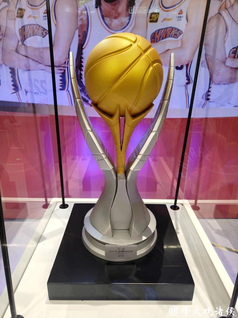 两连冠荣耀达成!上海大鲨鱼男篮CBA俱乐部杯卫冕成功 两连冠荣耀达成!上海大鲨鱼男篮CBA俱乐部杯卫冕成功